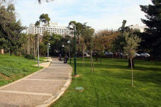 Ενα πάρκο υπό καταστροφή και μια καθυστέρηση που έρχεται